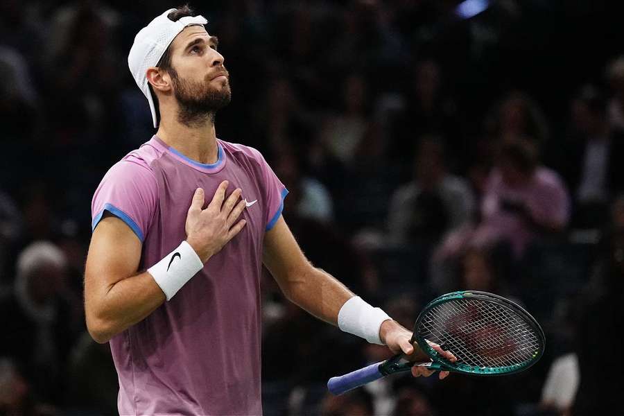 Khachanov s'est qualifié en demi-finale à Paris vendredi.