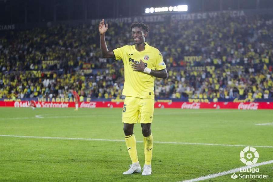 Jackson celebra el gol de la victoria del Villarreal ante el Almería