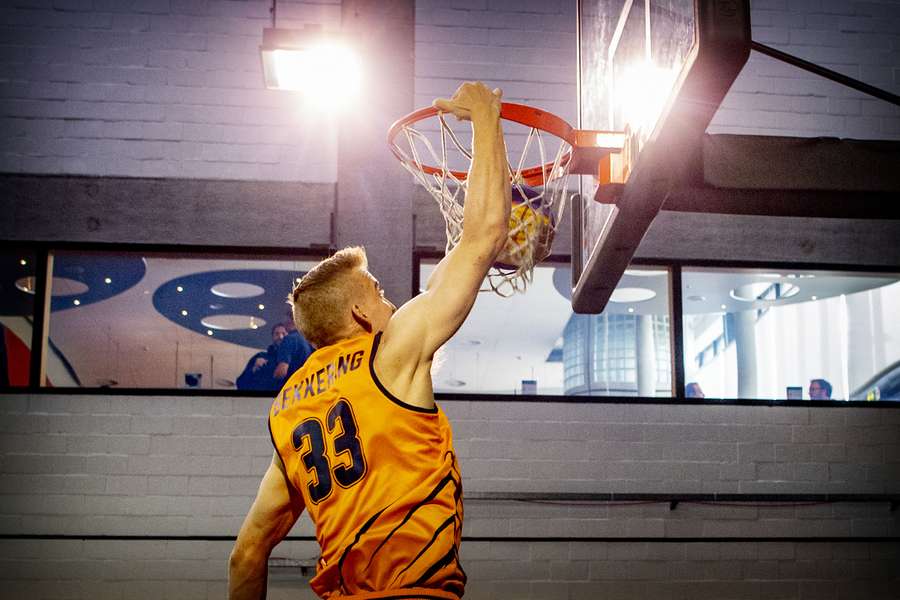 3x3 basketbalsters nemen het op WK in groepsfase op tegen titelhouder Frankrijk