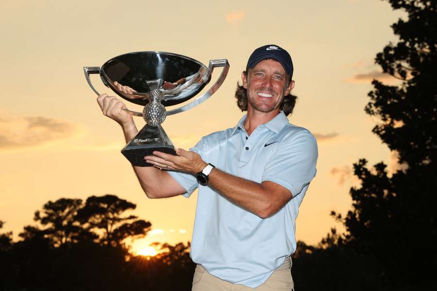 Tommy Fleetwood et son trophée.