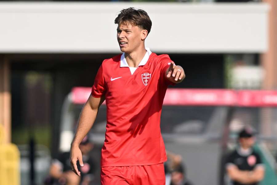 Szwed Brorsson nowym zawodnikiem Rakowa. 27-latek podpisał kontrakt do czerwca 2029 roku Szwed Brorsson nowym zawodnikiem Rakowa. 27-latek podpisał kontrakt do czerwca 2029 roku
