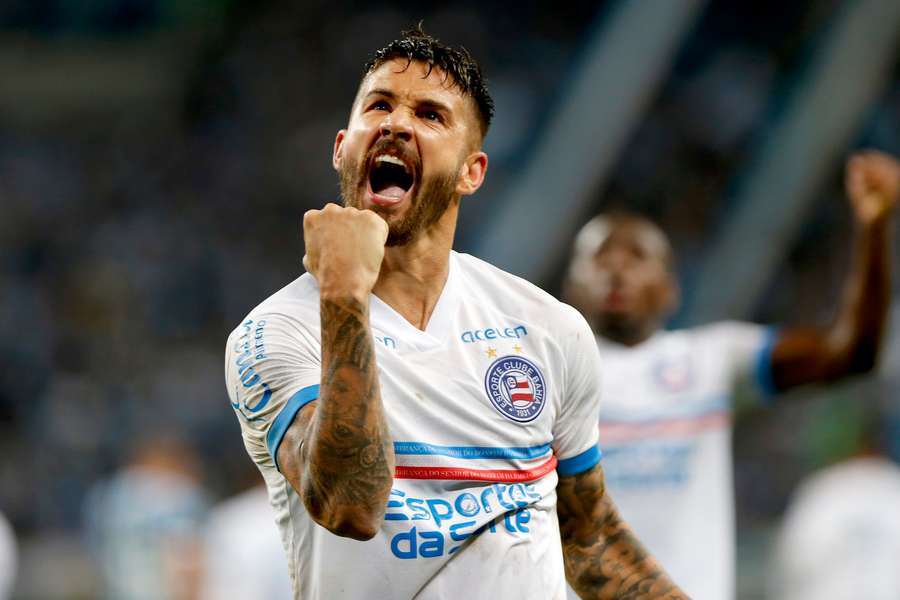 Everaldo marcou um golaço para o Bahia