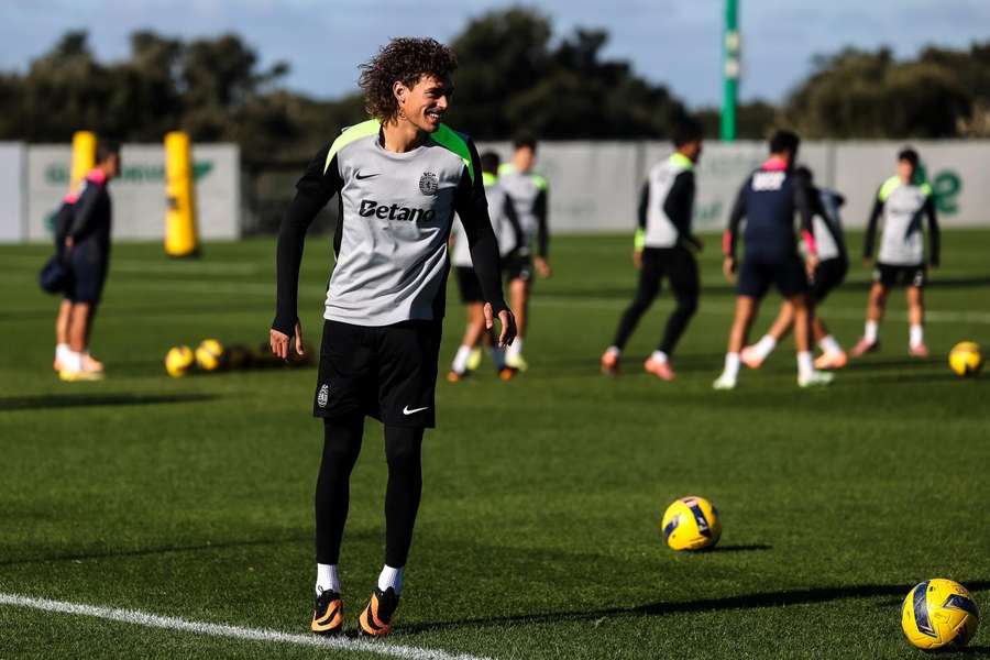 Ricardo Mangas no treino do Sporting
