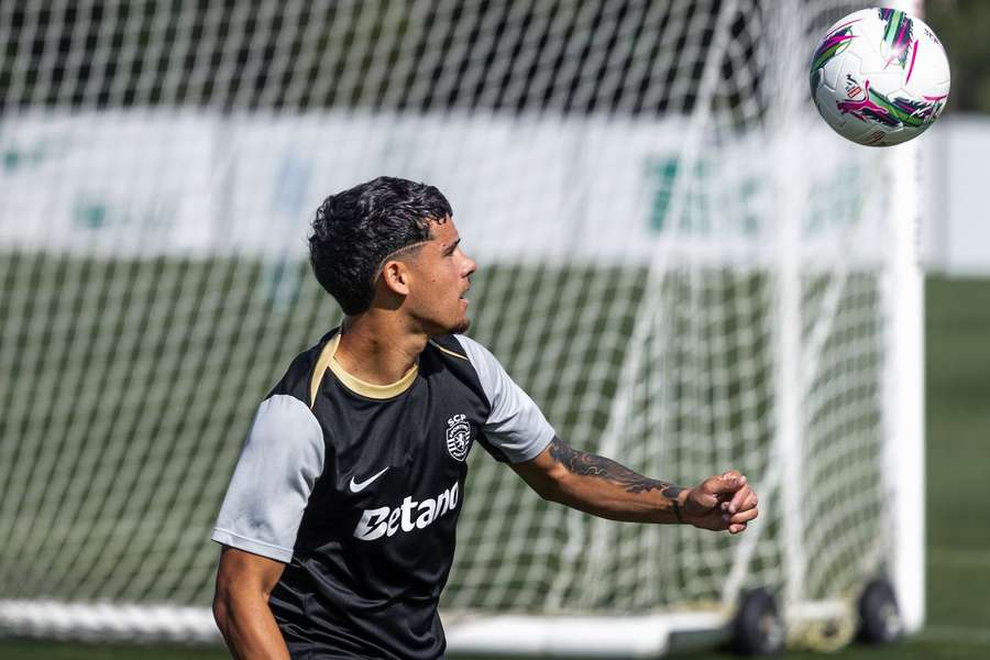 Maxi Araújo é o novo reforço do Sporting