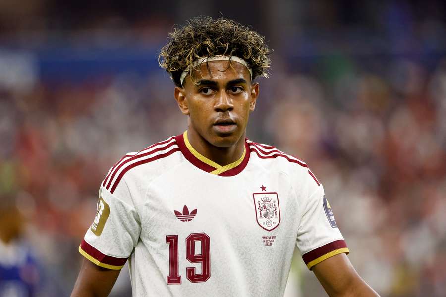 Yamal peut égaler Coutinho comme quatrième plus jeune joueur à remporter une Coupe Yamal peut égaler Coutinho comme quatrième plus jeune joueur à remporter une Coupe