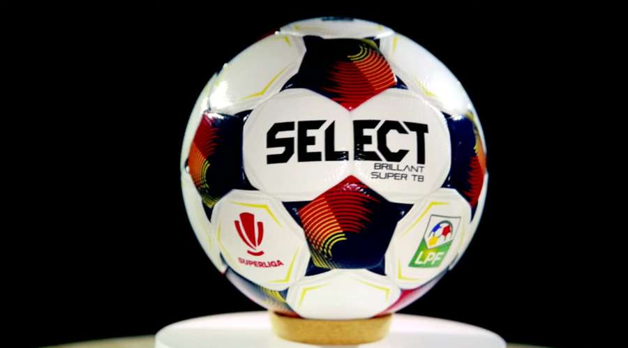 Mingea oficială SuperLiga