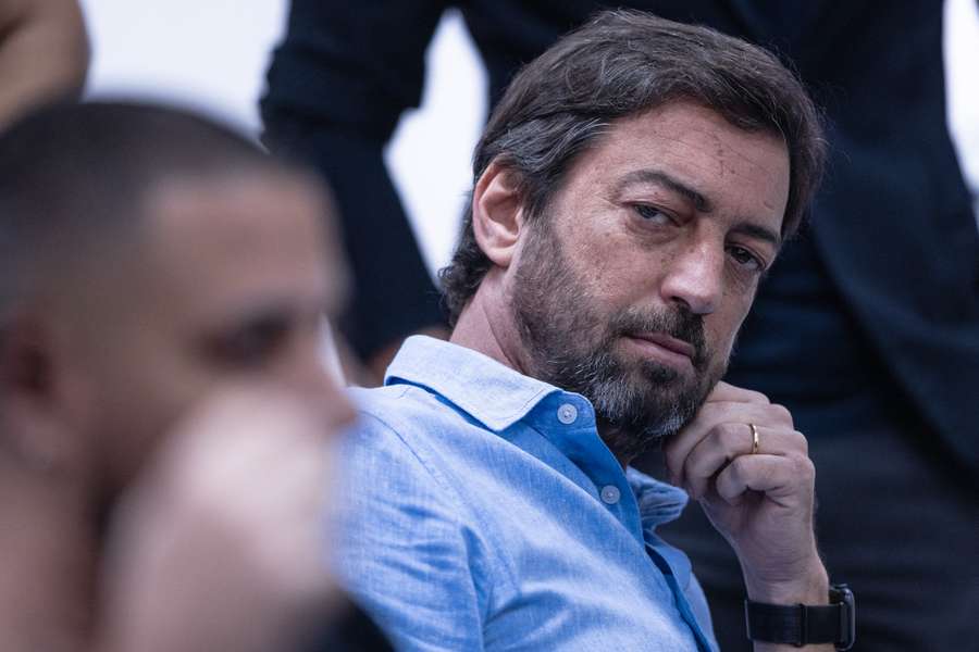 Duilio é alvo de denúncias de uso indevido do dinheiro do Corinthians