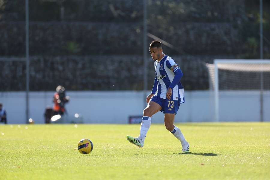 Gabriel Brás foi capitão do FC Porto B na última época Gabriel Brás foi capitão do FC Porto B na última época