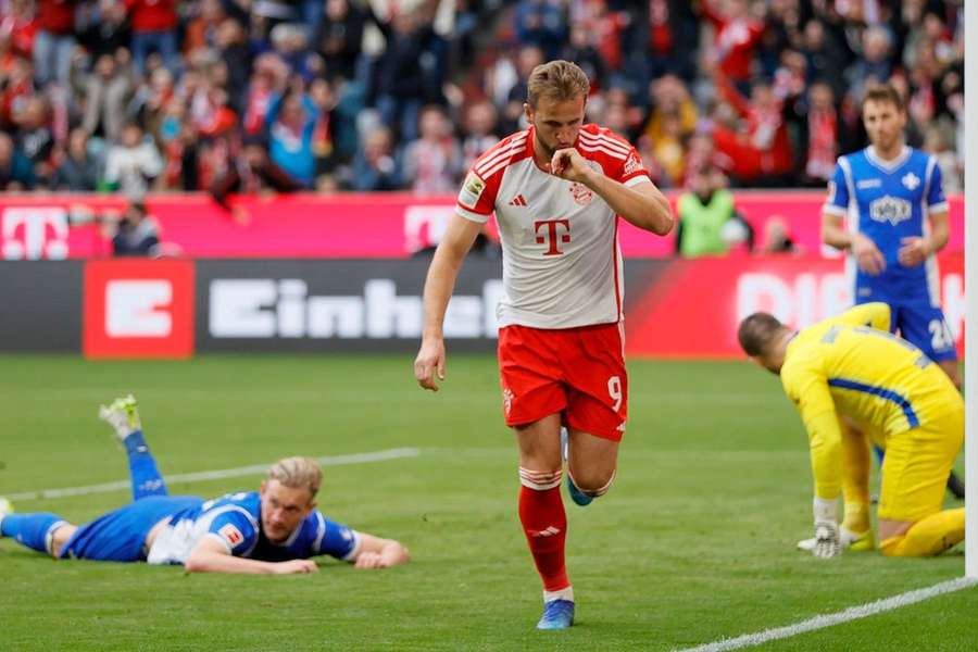 Kane marcou três na goleada do Bayern sobre o Darmstadt