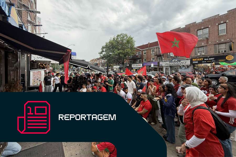 Adeptos marroquinos assistem ao encontro Adeptos marroquinos assistem ao encontro