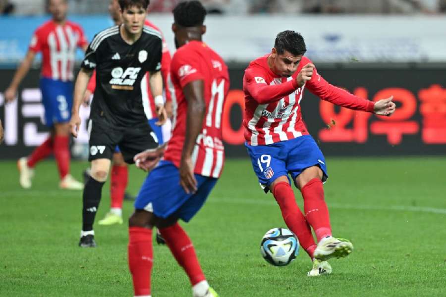 Morata, contra a equipa da Coreia do Sul, no jogo disputado em Seul