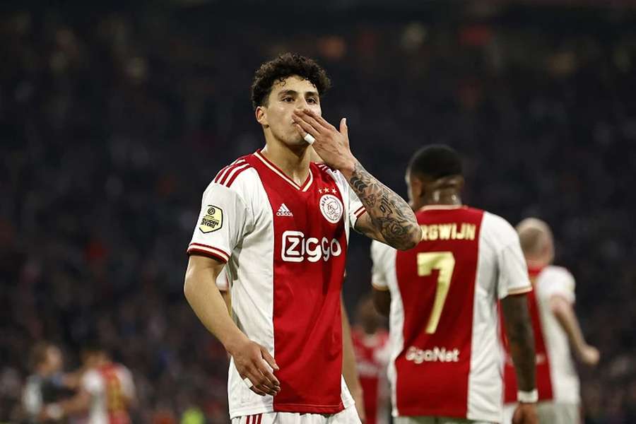 Jorge Sánchez chega ao FC Porto emprestado pelo Ajax