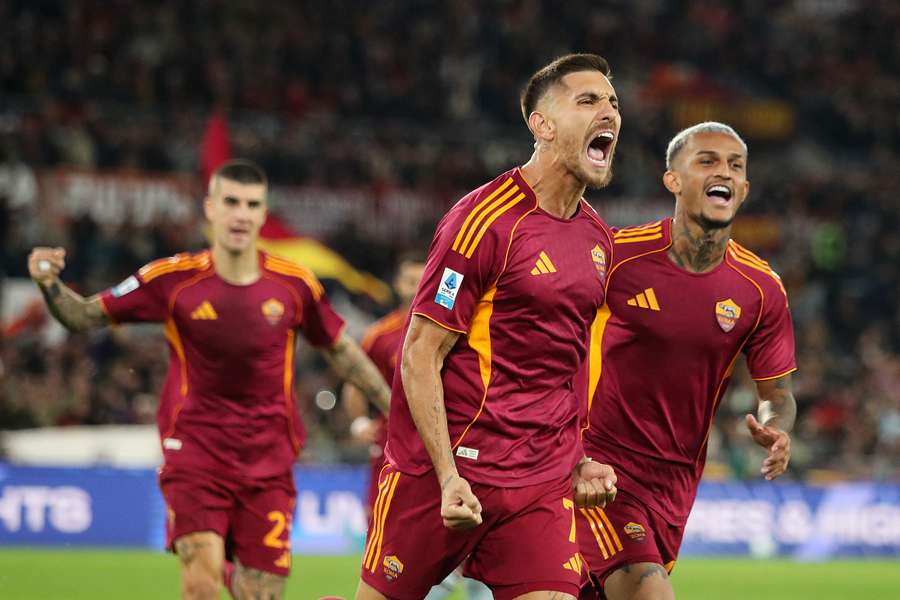 Lorenzo Pellegrini inaugurou o marcador para a Roma Lorenzo Pellegrini inaugurou o marcador para a Roma