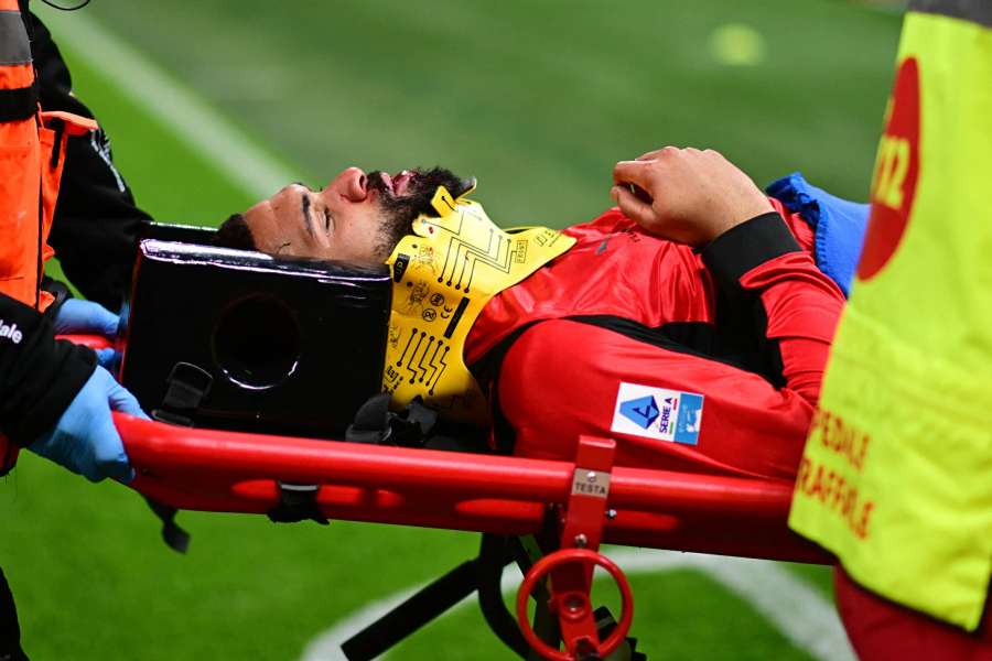 Loftus-Cheek na nosidlách. Loftus-Cheek na nosidlách.