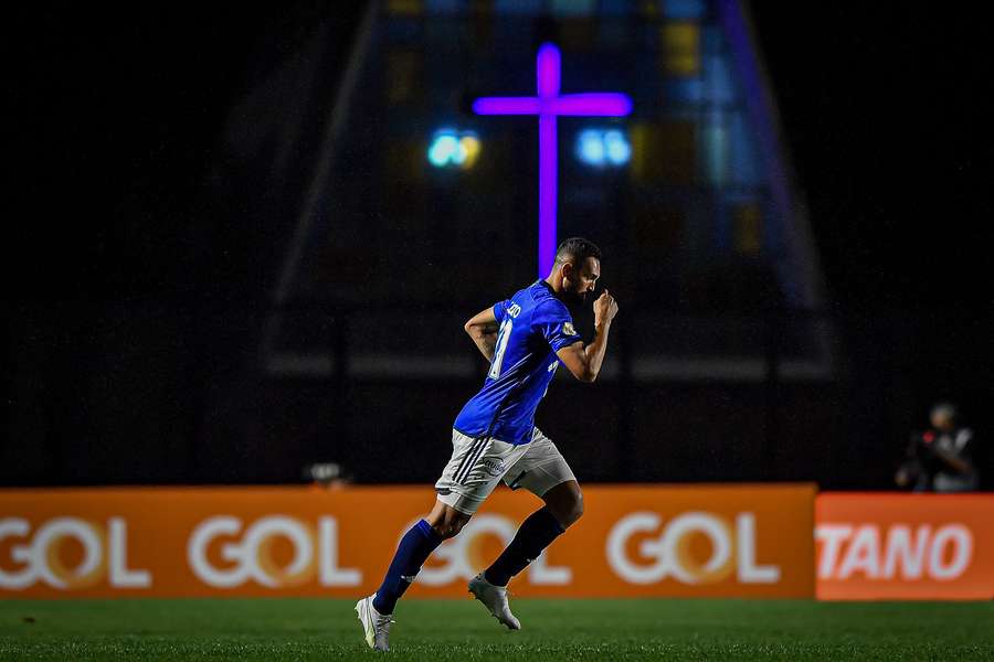 Na zona do descenso, o Cruzeiro tem dois jogos a menos que os rivais