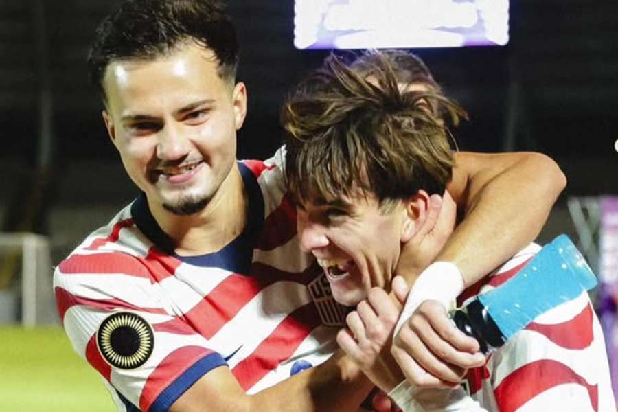 Estados Unidos venceram a Guatemala por 3-1 Estados Unidos venceram a Guatemala por 3-1