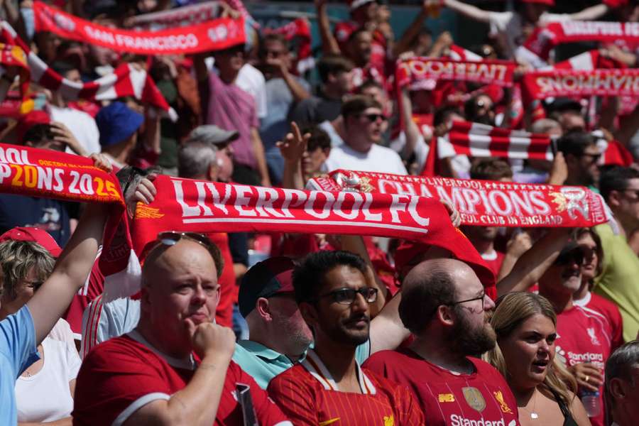 Liverpool defende o título