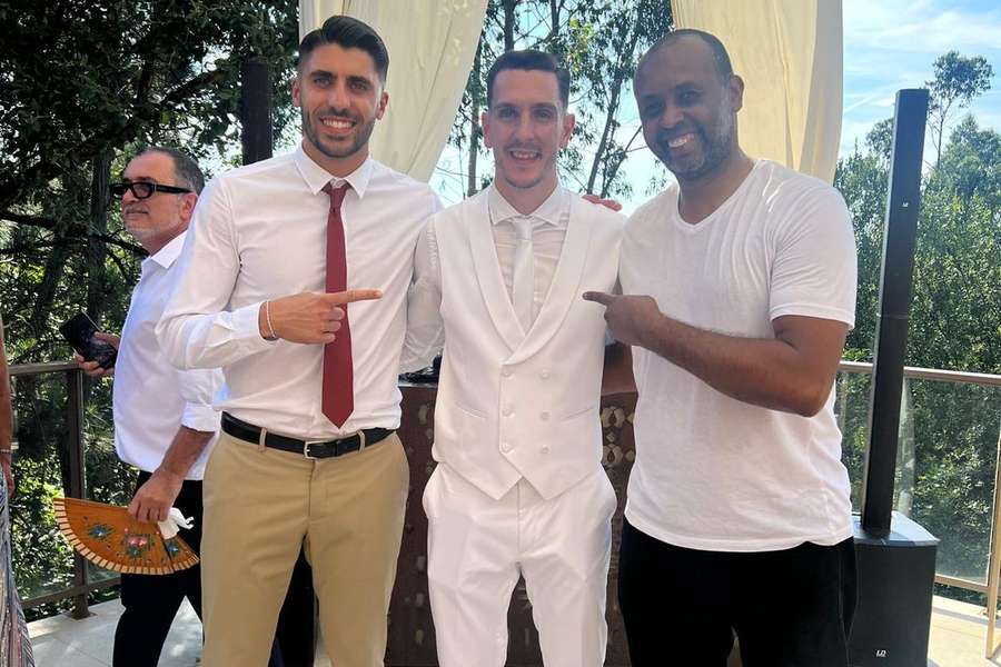 Rui Silva e Helton marcaram presença no casamento de João Costa Rui Silva e Helton marcaram presença no casamento de João Costa