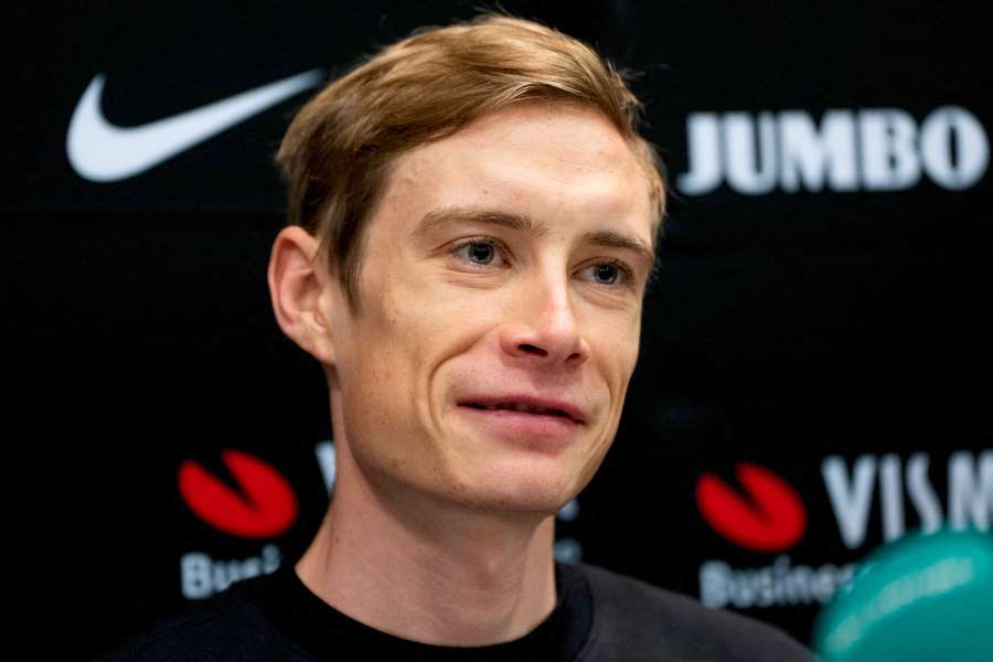 Jonas Vingegaard em conferência de imprensa