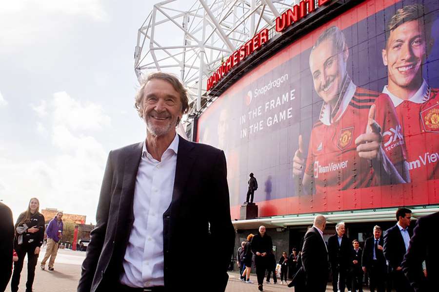 Jim Ratcliffe strikes deal to buy minority stake in Man Utd