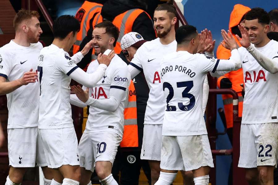 Tottenham não tomou conhecimento do Aston Villa dentro de Birmingham