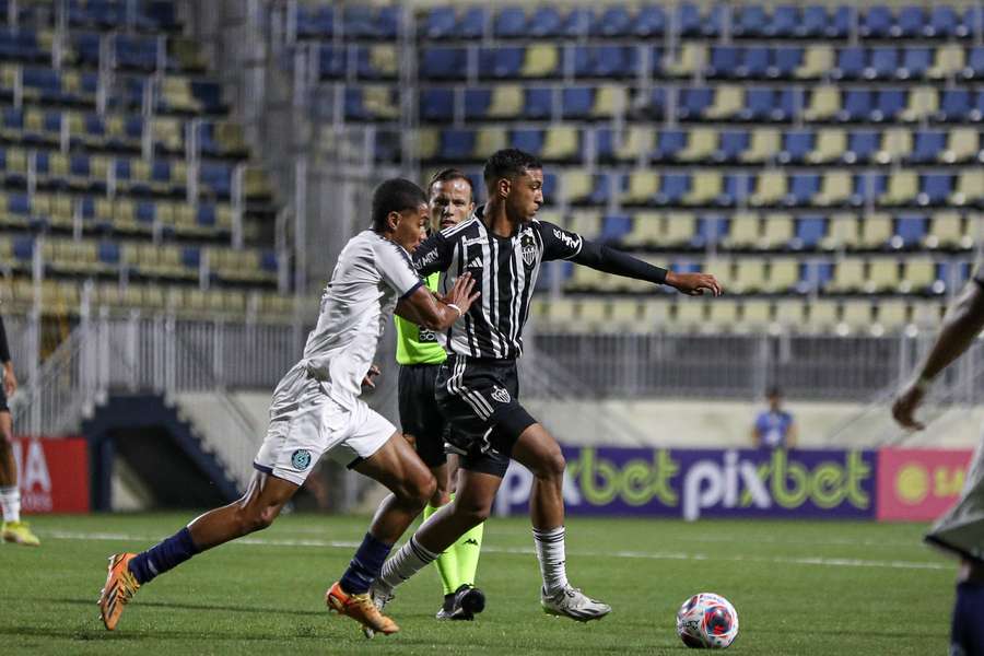 Galinho venceu os três primeiros jogos antes de cair na 2ª fase