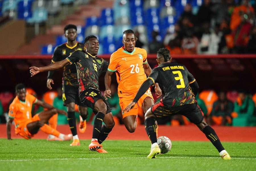 Lance del duelo entre Camerún y Costa de Marfil Lance del duelo entre Camerún y Costa de Marfil