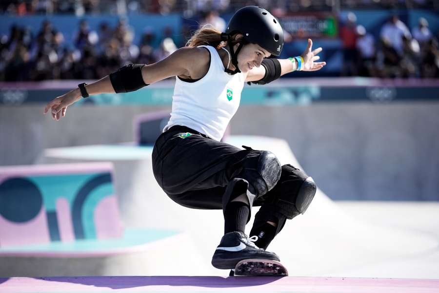 Dora Varella ficou em 4º na final do skate park