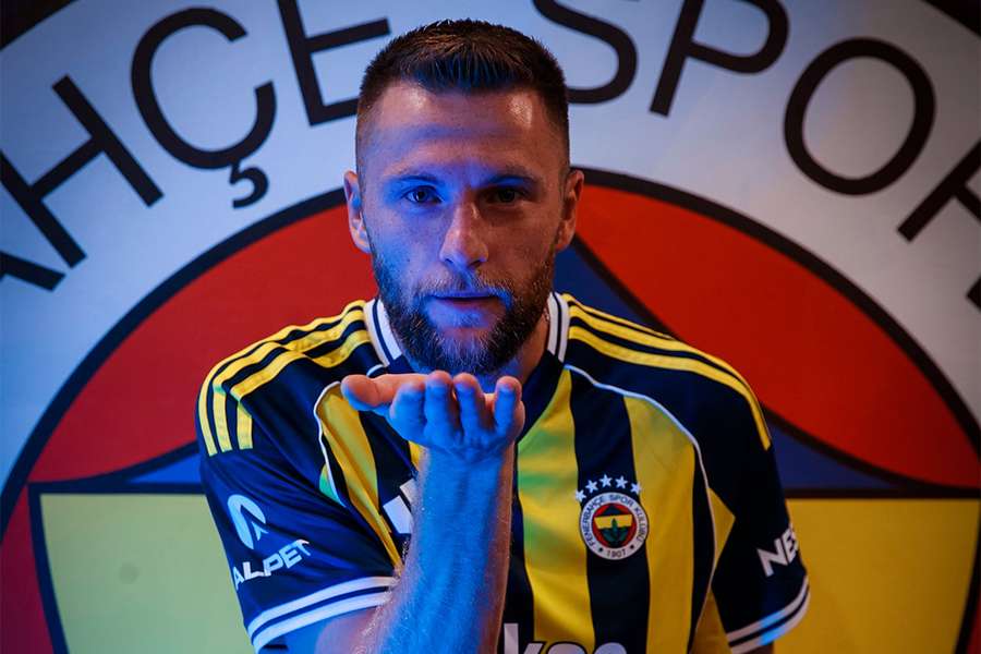 Milan Škriniar deixa o PSG e se transfere para o Fenerbahçe