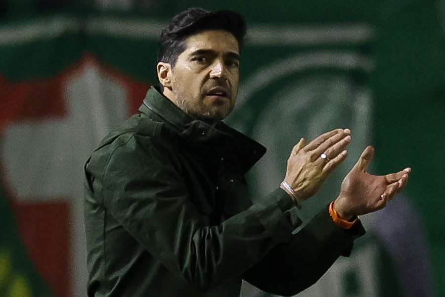 Abel Ferreira viu as críticas respondidas