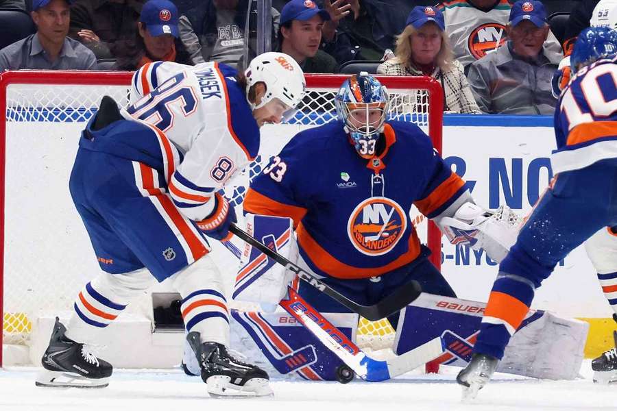 Rittich proti Oilers chytil 31 střel, Tomášek si proti němu připsal asistenci. Rittich proti Oilers chytil 31 střel, Tomášek si proti němu připsal asistenci.