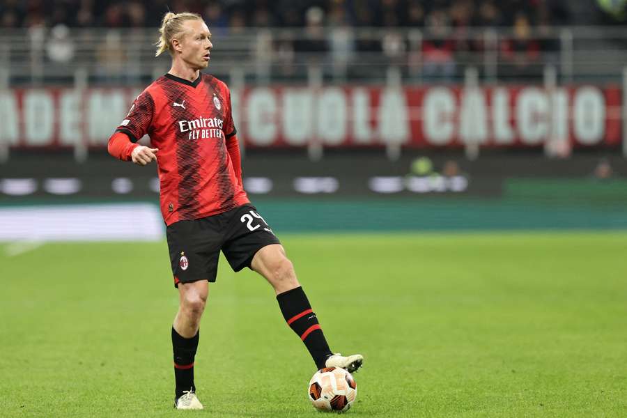 Simon Kjaer deixa o AC Milan