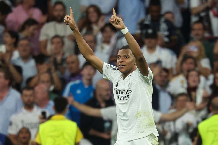 Mbappé celebra su gol frente al Stuttgart