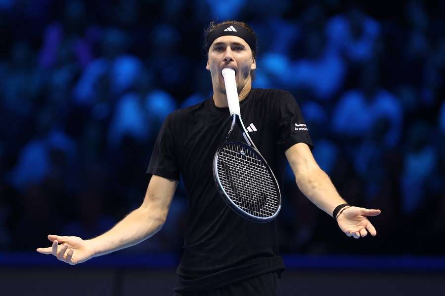 Zverev prohrál ve dvou setech. Zverev prohrál ve dvou setech.