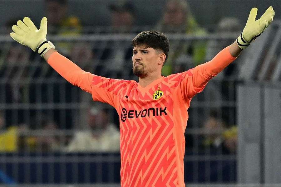 Gregor Kobel, guarda-redes do Borussia Dortmund