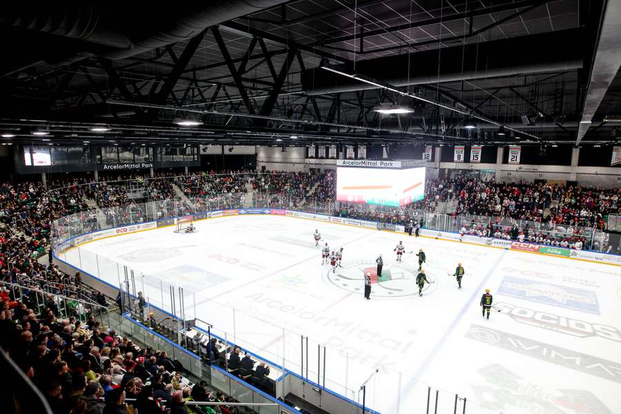 Zagłębie pokonało GieKSę w szlagierze, zwycięstwo Unii Oświęcim. 11 goli w Bytomiu Zagłębie pokonało GieKSę w szlagierze, zwycięstwo Unii Oświęcim. 11 goli w Bytomiu