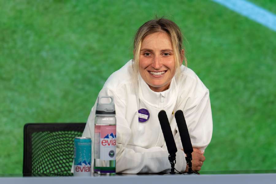 Vondrousova irradia felicidad tras ganar Wimbledon