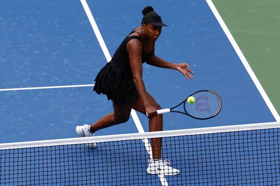 Venus Williams golpea la bola Venus Williams golpea la bola
