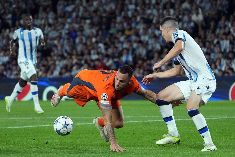 Arnautovic diante da Real Sociedad, na Liga dos Campeões