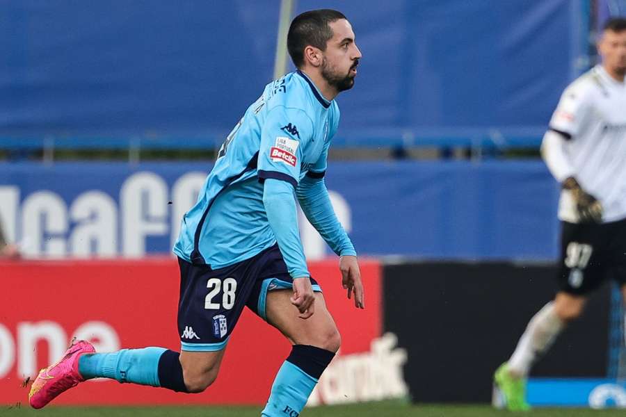 Bruno Costa já é titular em Vizela