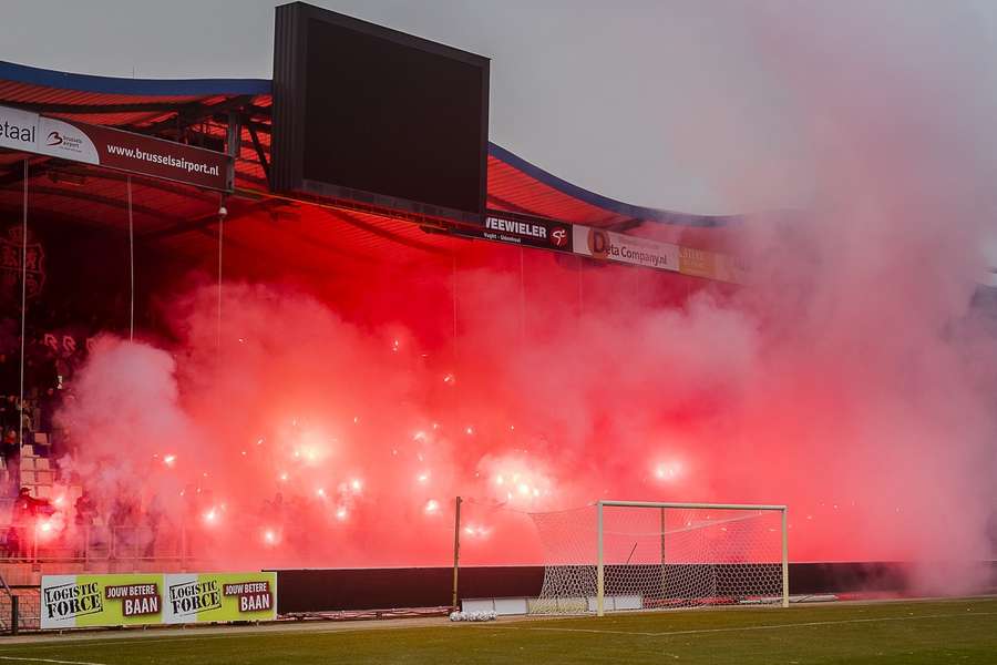 Tijdens de laatste training van Willem II op zaterdag waren veel fanatieke fans aanwezig
