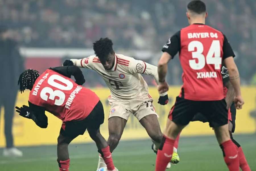 Bayer Leverkusen e Bayern Munique anularam-se Bayer Leverkusen e Bayern Munique anularam-se