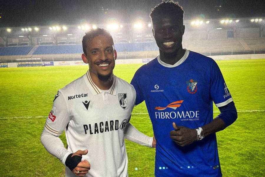 Bruno Gaspar no final do jogo com o Rebordosa