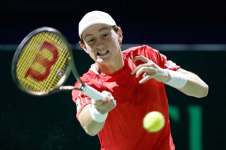 Perú sigue adelante en la Copa Davis