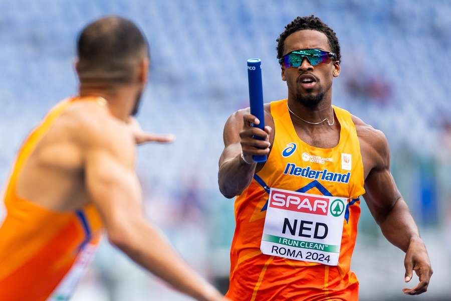 Isayah Boers en Terrence Agard in actie op de 4x400m estafette mannen in Rome