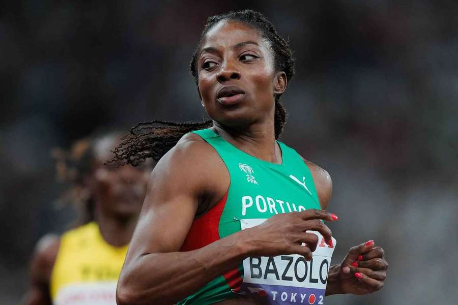 Lorène Bazolo em Tóquio