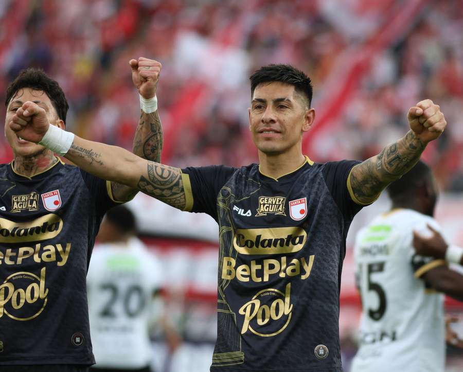 Olivera, do Santa Fé, é artilheiro da equipe na Libertadores.