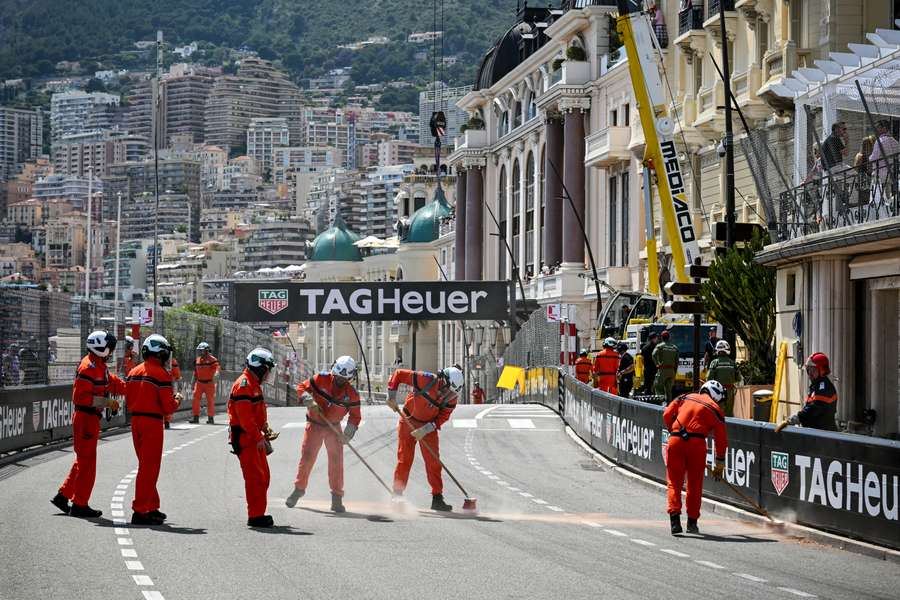 GP Monaco: incidente nel 1° giro, subito bandiera rossa