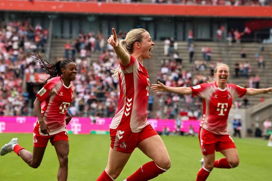 Sandra Jessen jubelt über ihren Treffer zum Endstand
