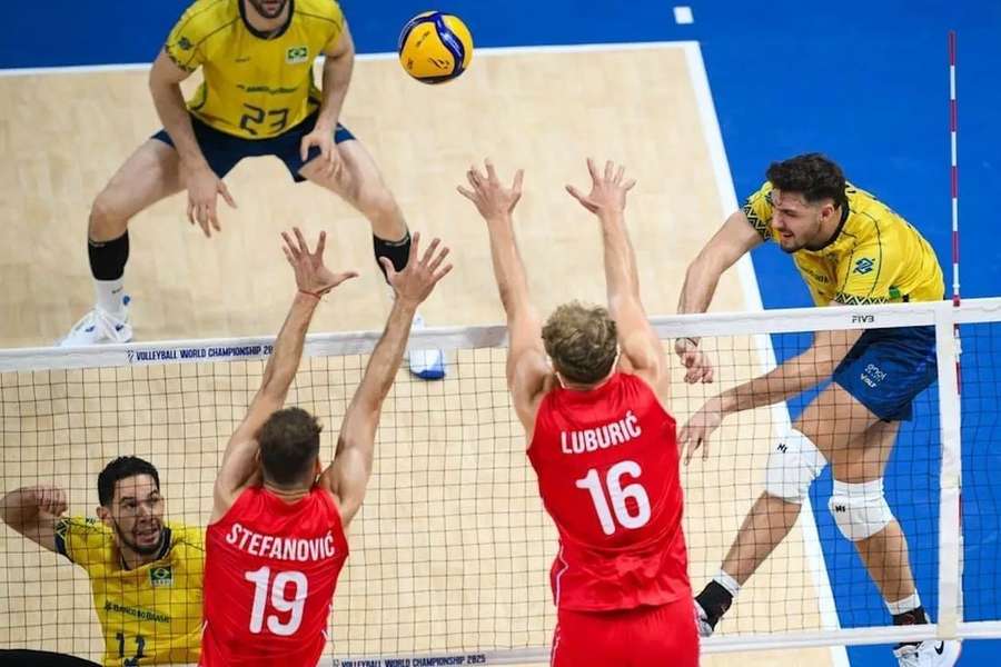 Brasil caiu diante da Sérvia e ficou-se pela fase de grupos